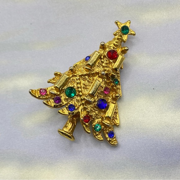 Gold Tone Rhinestone Christmas Tree Brooch - Picture 2 of 5
